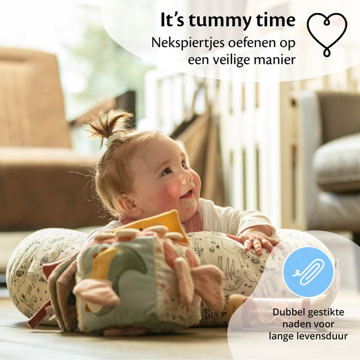 Het voedingskussen van Ella, speciaal gemaakt ter ondersteuning tijdens het voeden