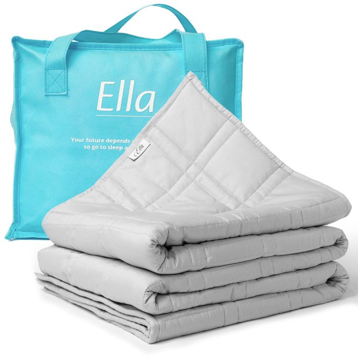 Een Ella Sleeps verzwaringsdeken voor volwassenen, ideaal voor het verminderen van stress en het bevorderen van een diepe slaap.